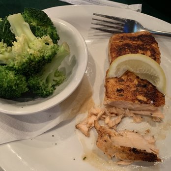 Gator's Dockside - Highland City - a plate of food with broccoli and chicken - Salad Near Me - Lakeland, Florida