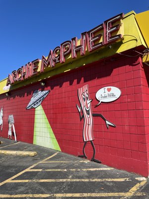 Archie McPhee by null
