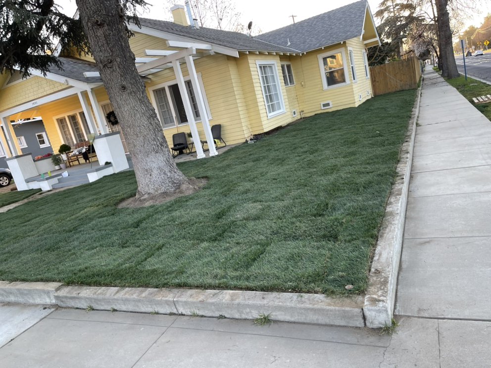 Slide of Ayalas Roofing and Construction
