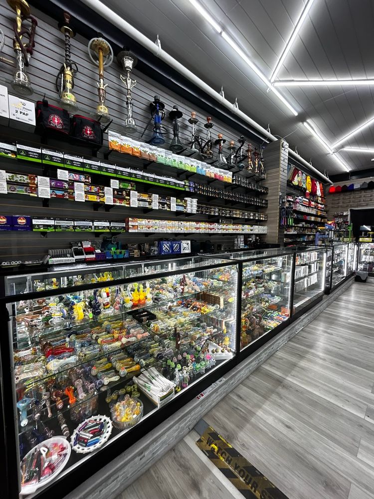 TITANIC SMOKE SHOP Updated September 2024 106 S B St, San Mateo