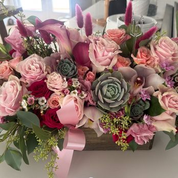 Lia's Floral Design - BEAUTIFUL! - Florists Near Me