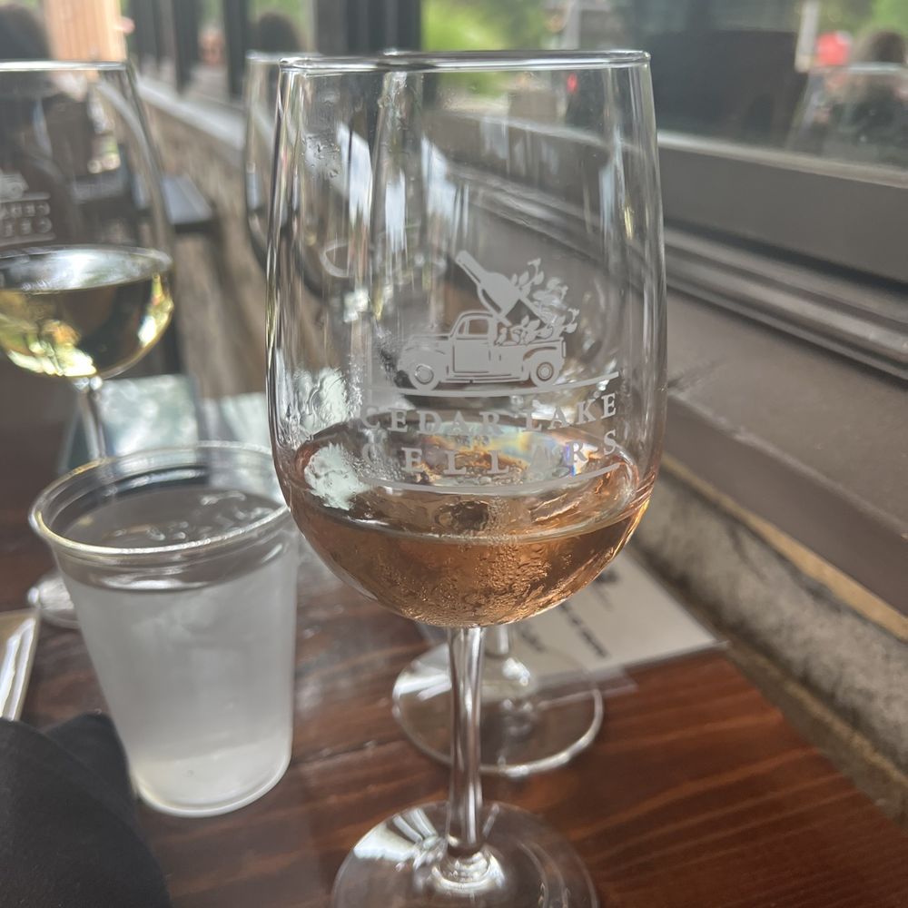 Cedar Lake Cellars - Rose - Venues & Event Spaces Near Me - Wright City, Missouri
