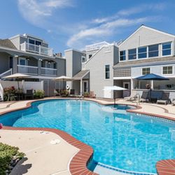 The Sand Castle Bed & Breakfast - Court yard pool and open air fitness area