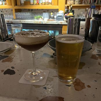 Hideout - Bars Near Me - Honolulu, Hawaii Hideout - Bars Near Me - Honolulu, Hawaii