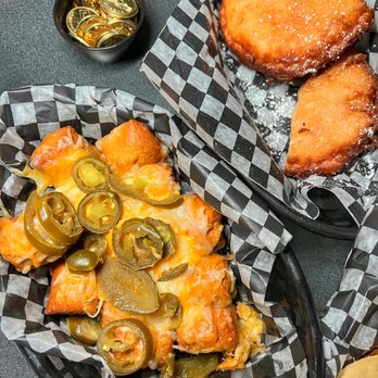 Level 1 Arcade Bar - cheesy jalapeno pretzel bites - Arcades Near Me - Mesa, Arizona