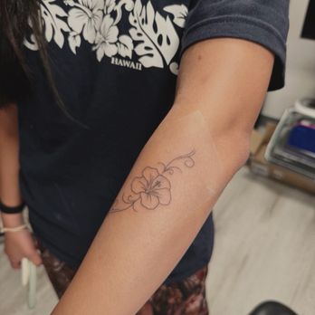 Black Palette Tattoo - Tattoo Near Me - Honolulu, Hawaii