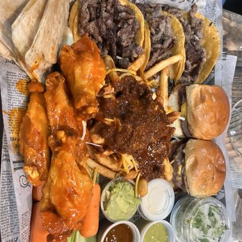 Henry's Bar & Grill - Henry's Feast Sampler - Sports Bars Near Me - Cathedral City, California