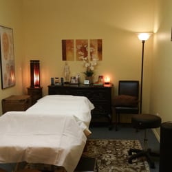Cochise Acupuncture - Relaxing Treatment Room