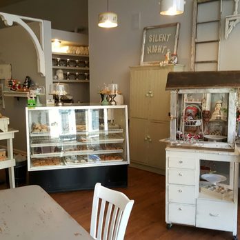 B's Bakery - Front counter. - Bakeries Near Me - Frankfort, Kentucky B's Bakery - Front counter. - Bakeries Near Me - Frankfort, Kentucky