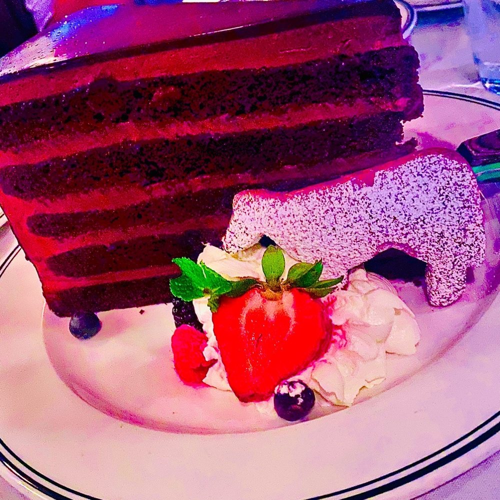 Smith & Wollensky - Chicago - "Gigantic Chocolate Cake" La vie en Rose. It came with a Cow cookie LOL - Steakhouses Near Me - Chicago, Illinois Smith & Wollensky - Chicago - "Gigantic Chocolate Cake" La vie en Rose. It came with a Cow cookie LOL - Steakhouses Near Me - Chicago, Illinois