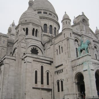 Montmartre - Sacre Coeur atop Montmartre - Local Flavor Near Me