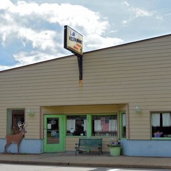 L & M Cafe - Breakfast & Brunch Near Me - Melrose, Wisconsin