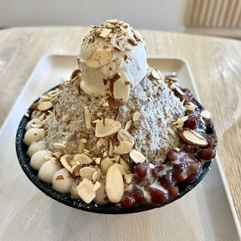 Heybings - Black Sesame - Desserts Near Me - Costa Mesa, California Heybings - Black Sesame - Desserts Near Me - Costa Mesa, California