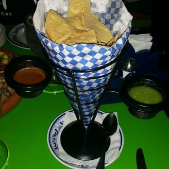 Mextreme - Complimentary chips and salsa - Mexican Near Me - Cancún, ROO Mextreme - Complimentary chips and salsa - Mexican Near Me - Cancún, ROO