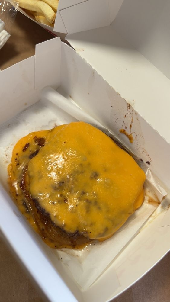 In-N-Out Burger - Photo 3