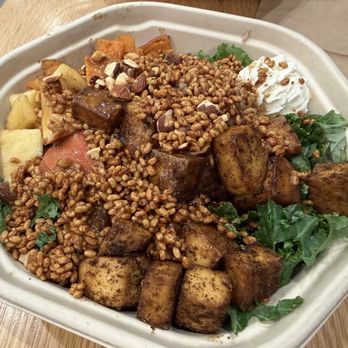 sweetgreen - Healthy Salads, Wraps, and Bowls - Salad Near Me - Oak Brook, Illinois