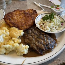 Rolly's - Beef and gravy and potato pancakes