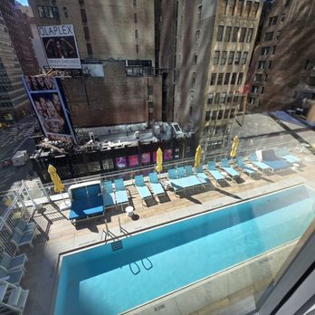 Margaritaville - Times Square - Pool - American Near Me - New York, New York