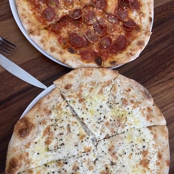 Annesso Pizzeria - Cacio e Pepe and pepperoni - Italian Near Me - Fresno, California Annesso Pizzeria - Cacio e Pepe and pepperoni - Italian Near Me - Fresno, California
