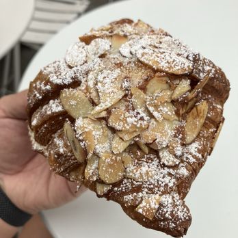 Café Dear Leon - Almond croissant - Cafes Near Me - Baltimore, Maryland Café Dear Leon - Almond croissant - Cafes Near Me - Baltimore, Maryland