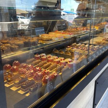 chez fernand - Patisseries - Coffee & Tea Near Me - Saint-Martin-de-Crau, 13