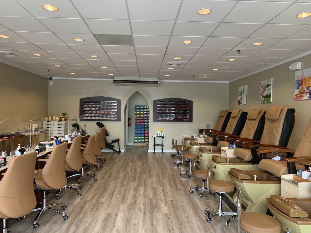 LUCKY NAIL SPA Updated July 2024 25 Photos & 22 Reviews 799 E