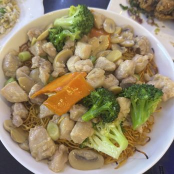 Ray's Duck House - Chicken pan fried noodles - Seafood Near Me - Chino Hills, California