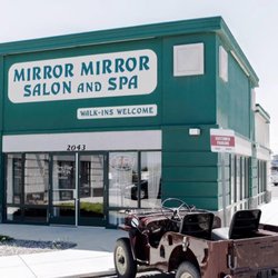 Mirror Mirror Salon and Spa - Outside of the salon!