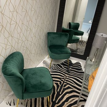 Suite 1981 - Seating room - Venues & Event Spaces Near Me - Douglasville, Georgia