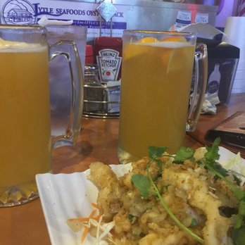 Deckhand Oyster Bar - Great ice cold beer - Seafood Near Me - Austin, Texas