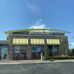 Front of McDonalds at Port Saint Lucie.