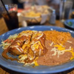 Macayo's Mexican Food - Beef/pork tamales combo