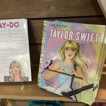 Amy's Hallmark Shop - Cards & Stationery Near Me - Visalia, California