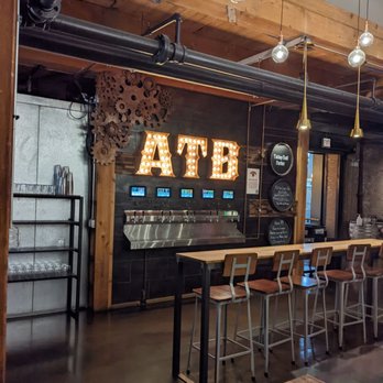 District Brew Yards - Brewpubs Near Me - Chicago, Illinois District Brew Yards - Brewpubs Near Me - Chicago, Illinois