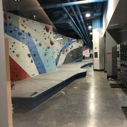 Climbing wall