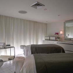 Amina Spa - Couples' treatment room