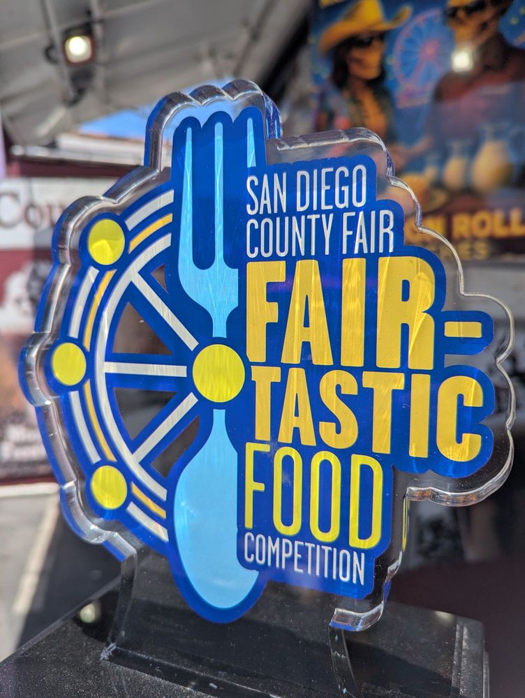 Country Fair Cinnamon Rolls Logo