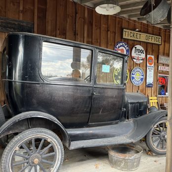 Fleetwood Antique Mall - For sale - Antiques Near Me - Fleetwood, Pennsylvania Fleetwood Antique Mall - For sale - Antiques Near Me - Fleetwood, Pennsylvania