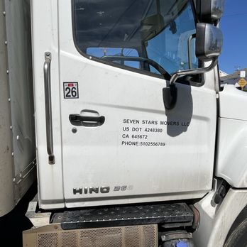 Seven Stars Movers - 26 feet truck - Movers Near Me - Cupertino, California Seven Stars Movers - 26 feet truck - Movers Near Me - Cupertino, California