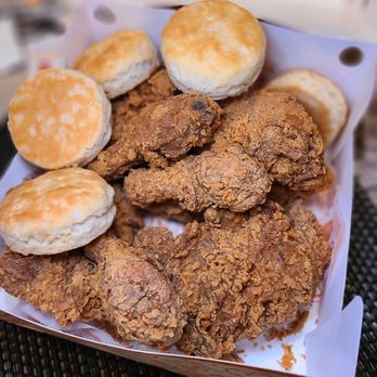 Popeyes Louisiana Kitchen - 10pc Spicy - Fast Food Near Me - Reseda, California