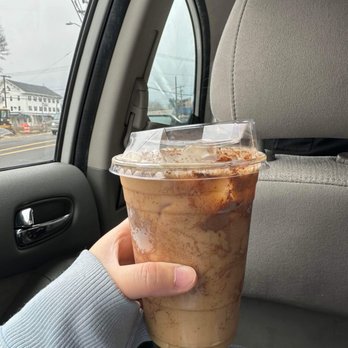 Slow Coffee - Apple butter latte - Coffee & Tea Near Me - Weymouth Town, Massachusetts
