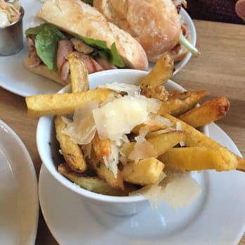 Johnston's Bar-Bistro - Posh chips! - Bistros Near Me - Falkirk, FAL