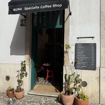 Buna - Outside - Coffee & Tea Near Me - Lisbon, 11 Buna - Outside - Coffee & Tea Near Me - Lisbon, 11