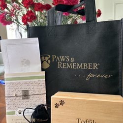 Paws & Remember - Im happy I chose them to say goodbye to my little friend.
