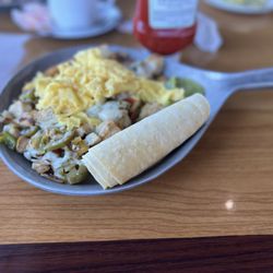 Eggsclusive Cafe - Chicken Cabo Skillet