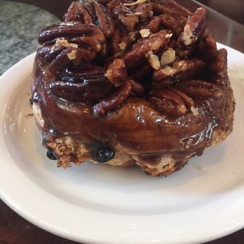 Urth Caffé-Pasadena - Pecan Sticky Bun - Cafes Near Me - Pasadena, California