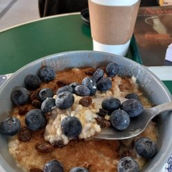 Roast & Co Cafe - Oatmeal, blueberries