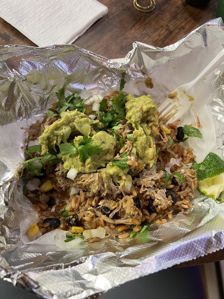 Tia B's Street Tacos Logo