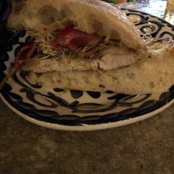 Piggy's Kitchen & Bar - Chicken Sandwich - Breakfast & Brunch Near Me - Houston, Texas