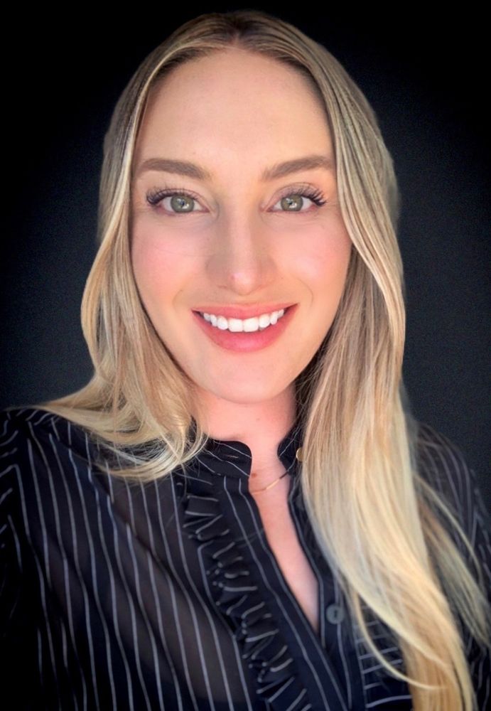 AMANDA MOLINE RE/MAX REALTY AFFILIATES Updated May 2024 15 Photos